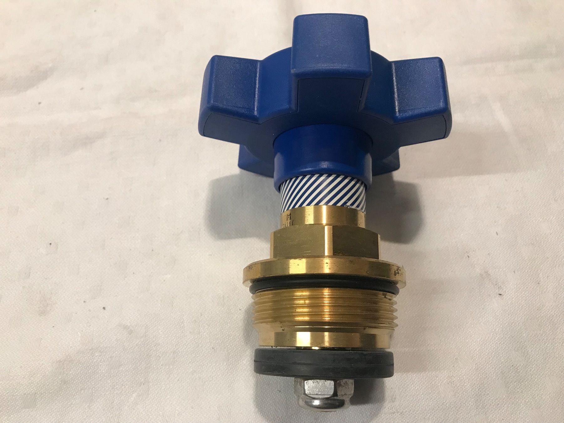 Armaturen: Neues Ventil Oberteil, Nussbaum, 1 1/2", 23055.08 – Neu und originalverpackt aus Winterthur von efant12