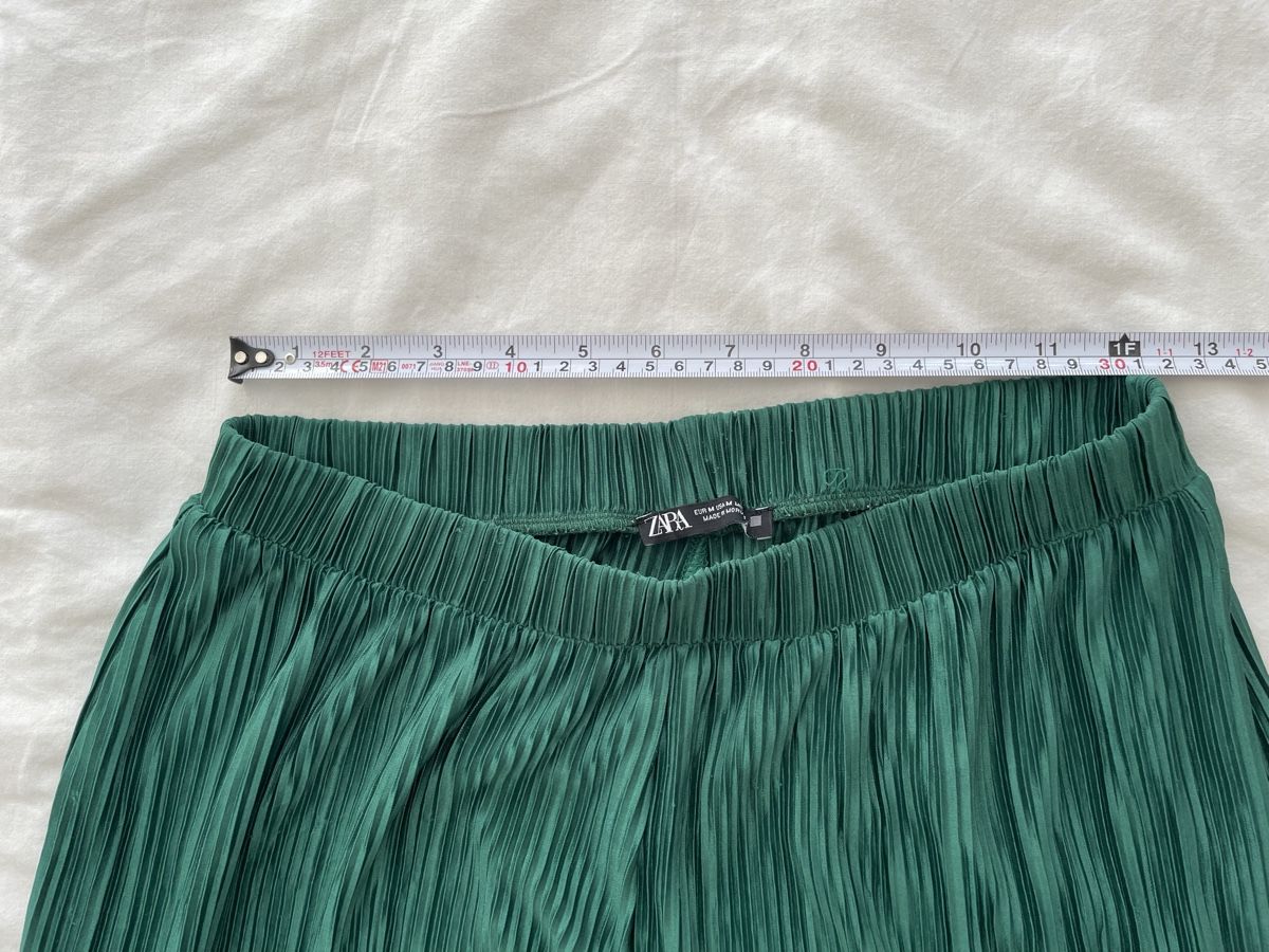 Zara Pantaloni: Zara Hose, Gr. M, smaragdgrün, Plissee – Usato da Zürich venduto da vik_isi 7