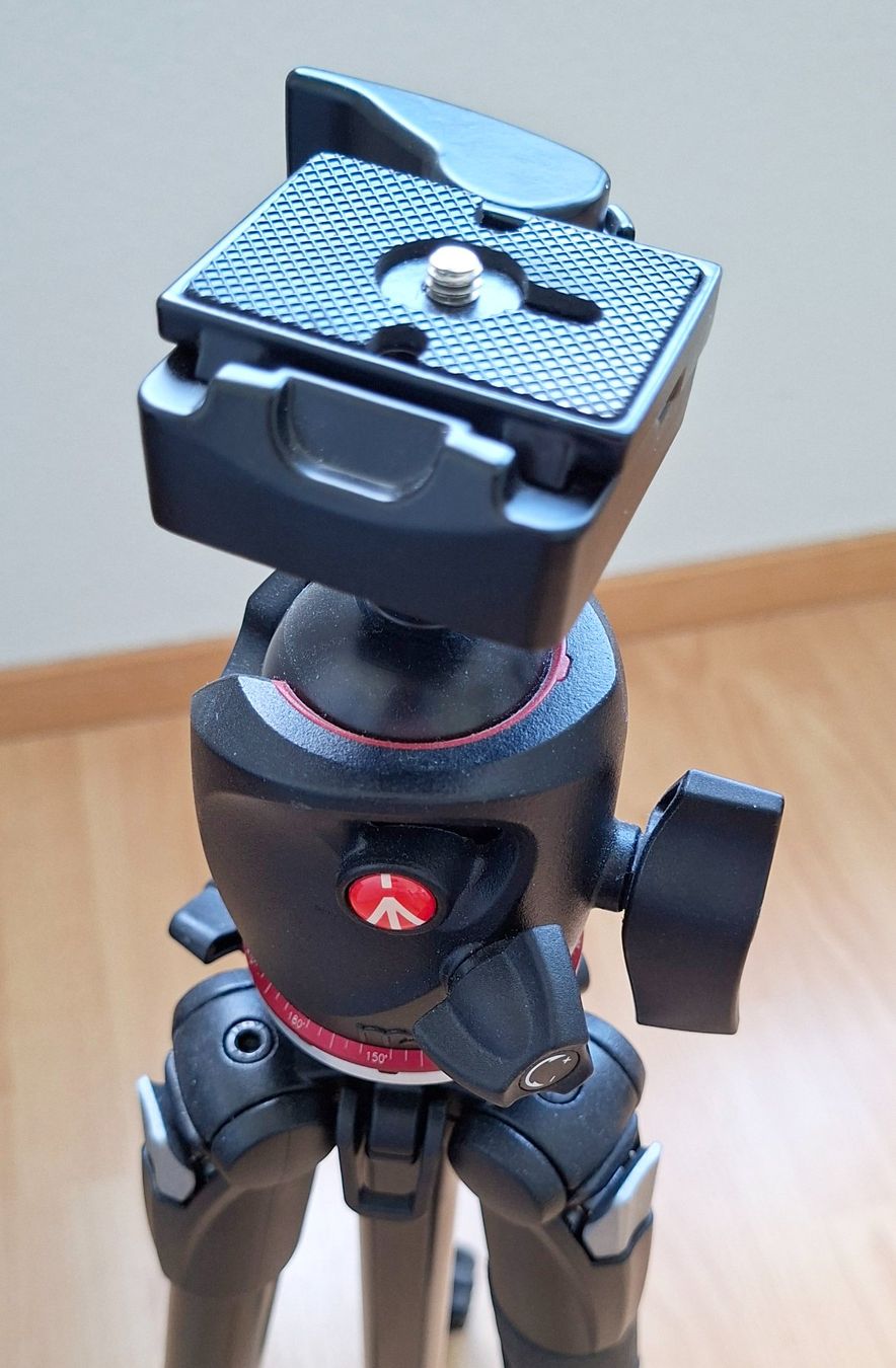 Manfrotto Trépieds & Accessoires: MANFROTTO MT290XTA3 (mit Preisvorschlag) – Neuf (Voir description) à Oftringen par Fliby 1