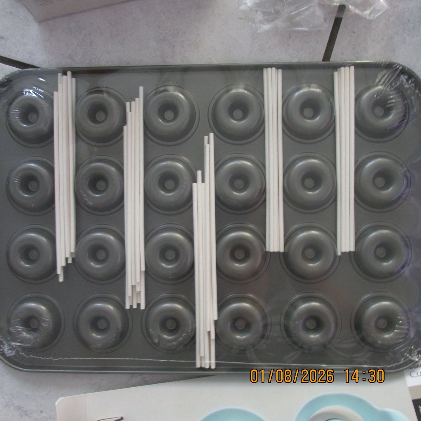 Backformen: Backform Set 15 Mulden Donut 4 Cupcake Formen neuware – Neu (gemäss Beschreibung) aus Galgenen von Forflowers 3