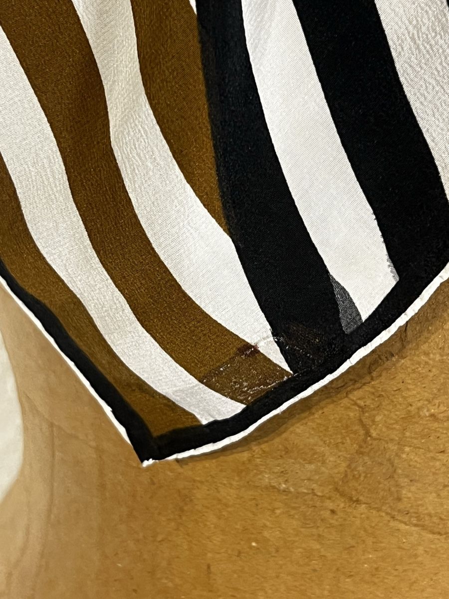 Foulards, Tücher & Schals: Foulard en soie – Gebraucht aus St-Pierre-Clages von ste_xk6p 7