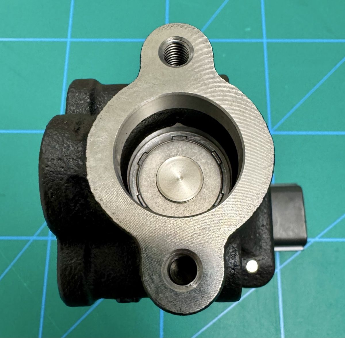 Subaru Tutti pezzi di ricambio auto: Subaru EGR Control Valve, + Dichtungsset – Nuovo e nell'imballaggio originale da Zürich venduto da Chris.GOW 3