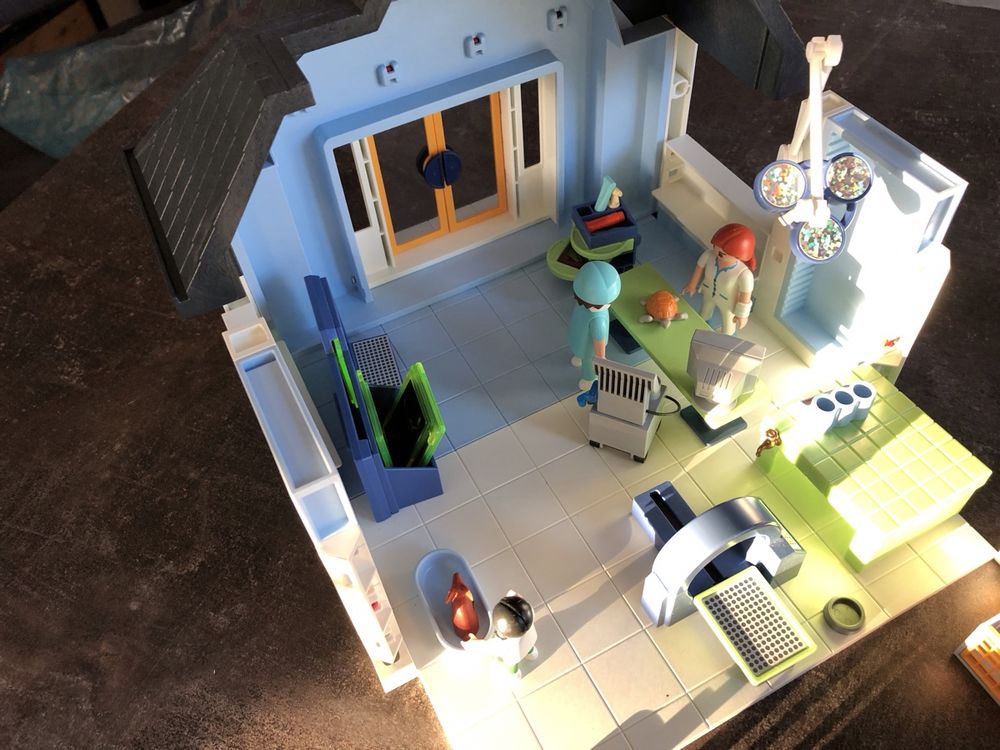 Playmobil Jouets: Playmobil,noch gut,kleintierklinik,nicht mehr alle teile – D'occasion à Subingen par Bea8 5