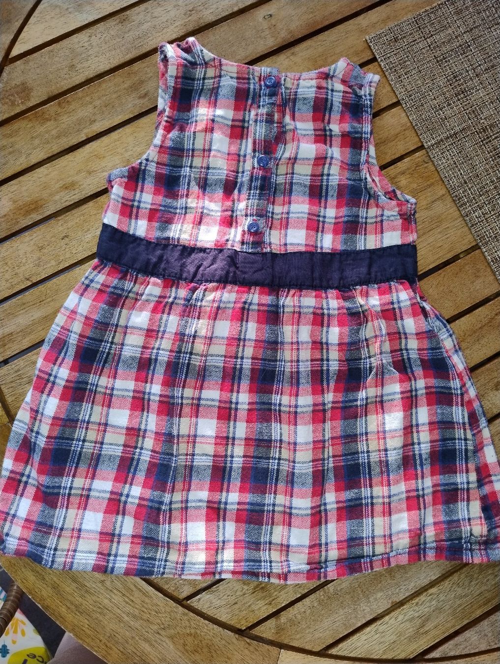 Vestiti & Gonne: Süsses Mädchenkleid im Holzfällerstil, Gr. 92 – Usato da Olten venduto da Debbiewr 1