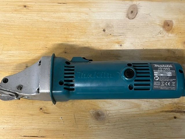 Makita Tutti gli attrezzi: Blechschere Makita JS1660 elektrisch – Usato da Thalwil venduto da makana01