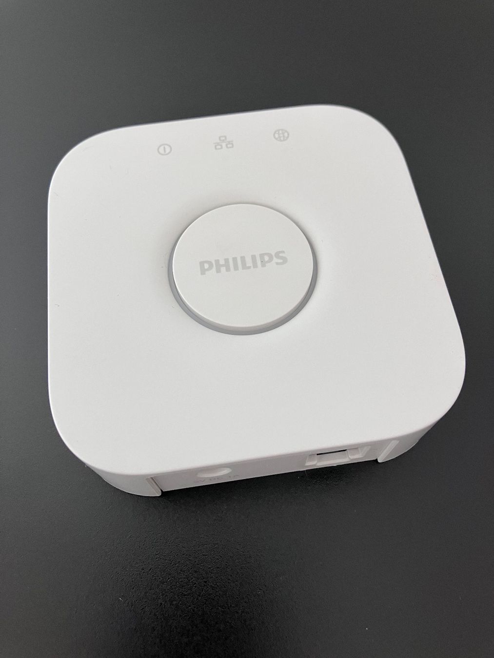 Philips Hubs & Switches: Philips Hue Bridge (v2) – Gebraucht aus Eggersriet von Teric