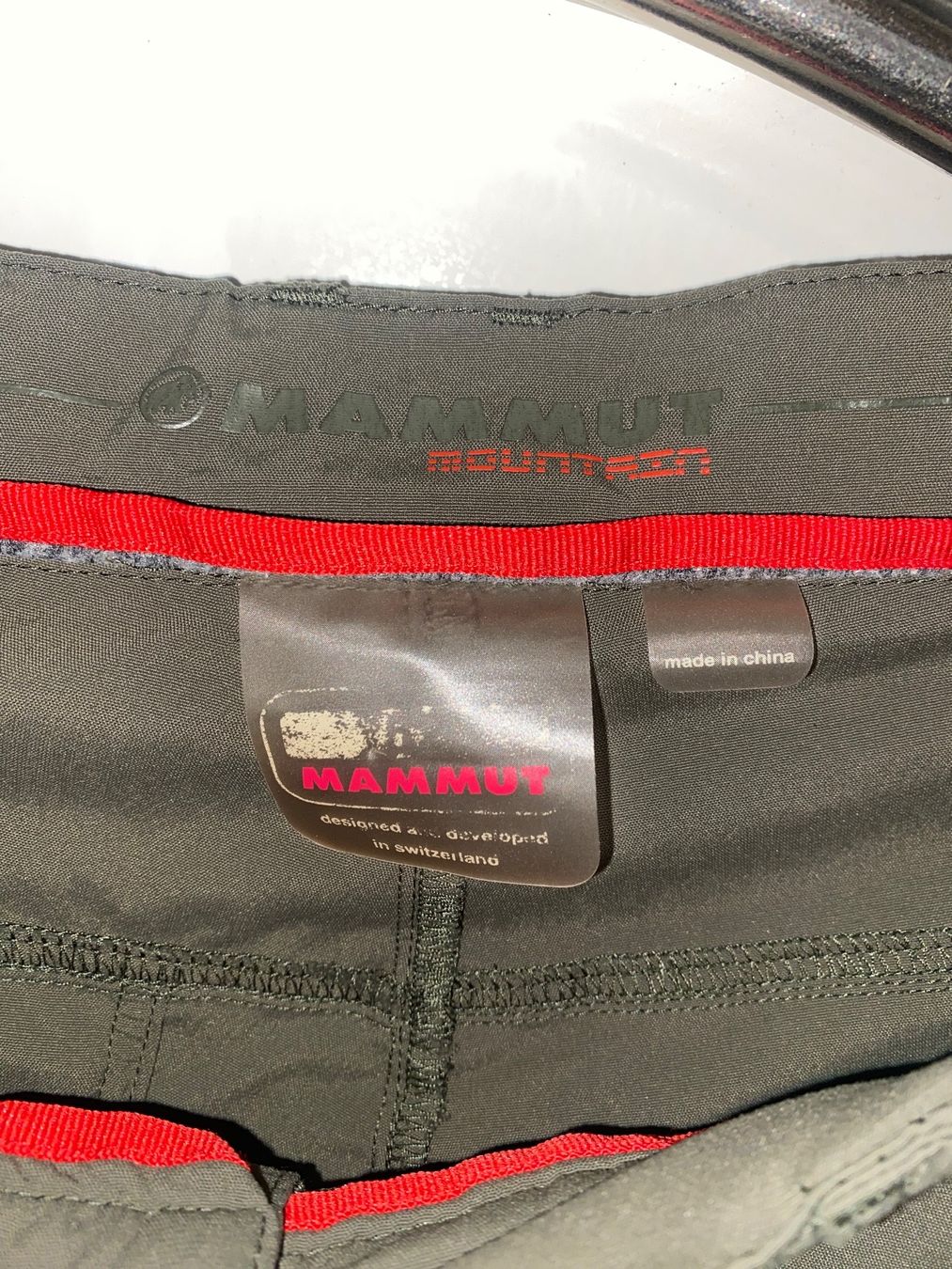 Mammut Pantaloni: Mammut Wanderhosen – Usato da Schlieren venduto da Sunshines 2