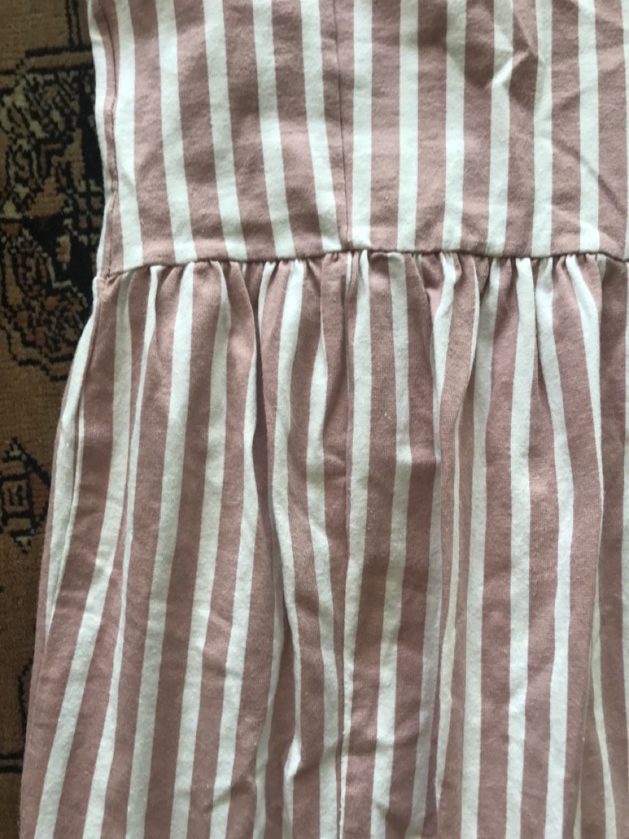 Vila Vestiti: Rosa Weiss gestreiftes Sommerkleid – Usato da Locarno venduto da Ery02 1