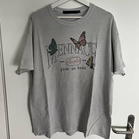 graues Mennace-Shirt, Grösse L