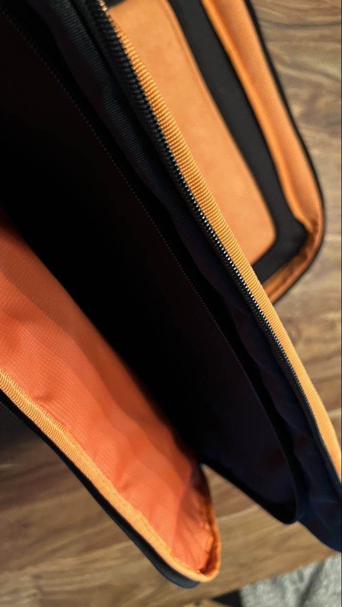 Koffer & Taschen: Laptop-Mappe aha – Neu (gemäss Beschreibung) aus meisterschwanden von Focusli 2