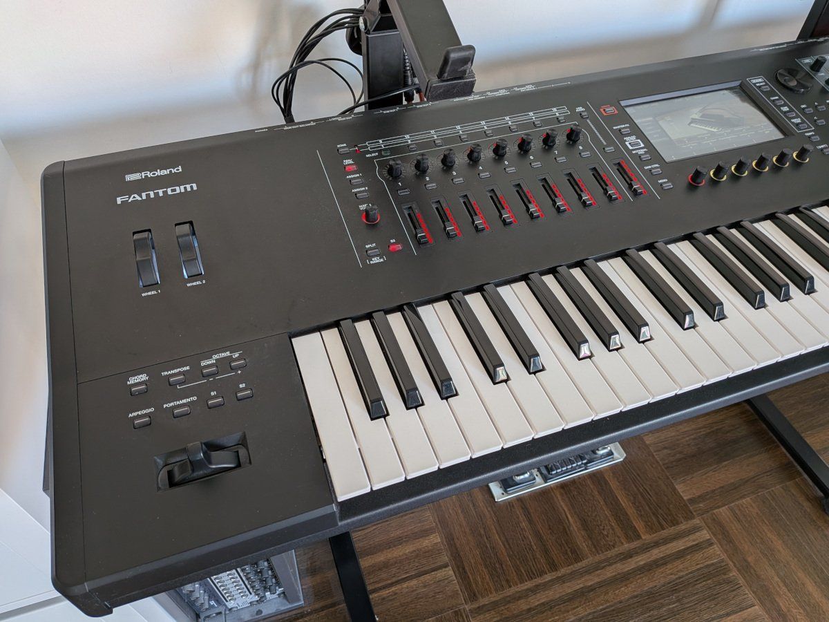 Roland Strumenti musicali: Roland Fantom 7 mit EX Upgrade – Usato da Zürich venduto da hsc_b68f