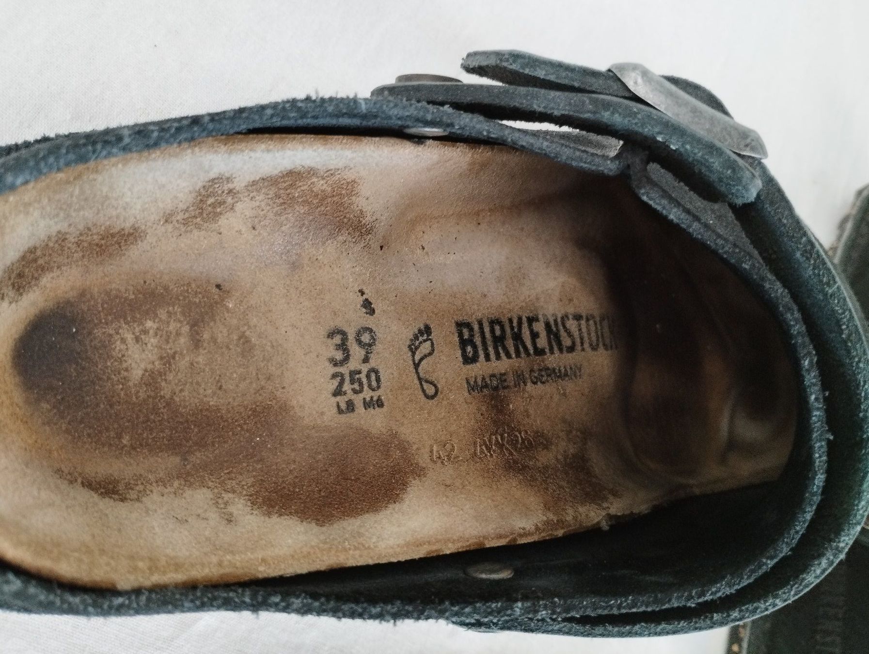 Birkenstock Chaussures hommes: BIRKENSTOCK Clogs Gr. 39 – D'occasion à Schübelbach par Restwert_Schubelbach 1
