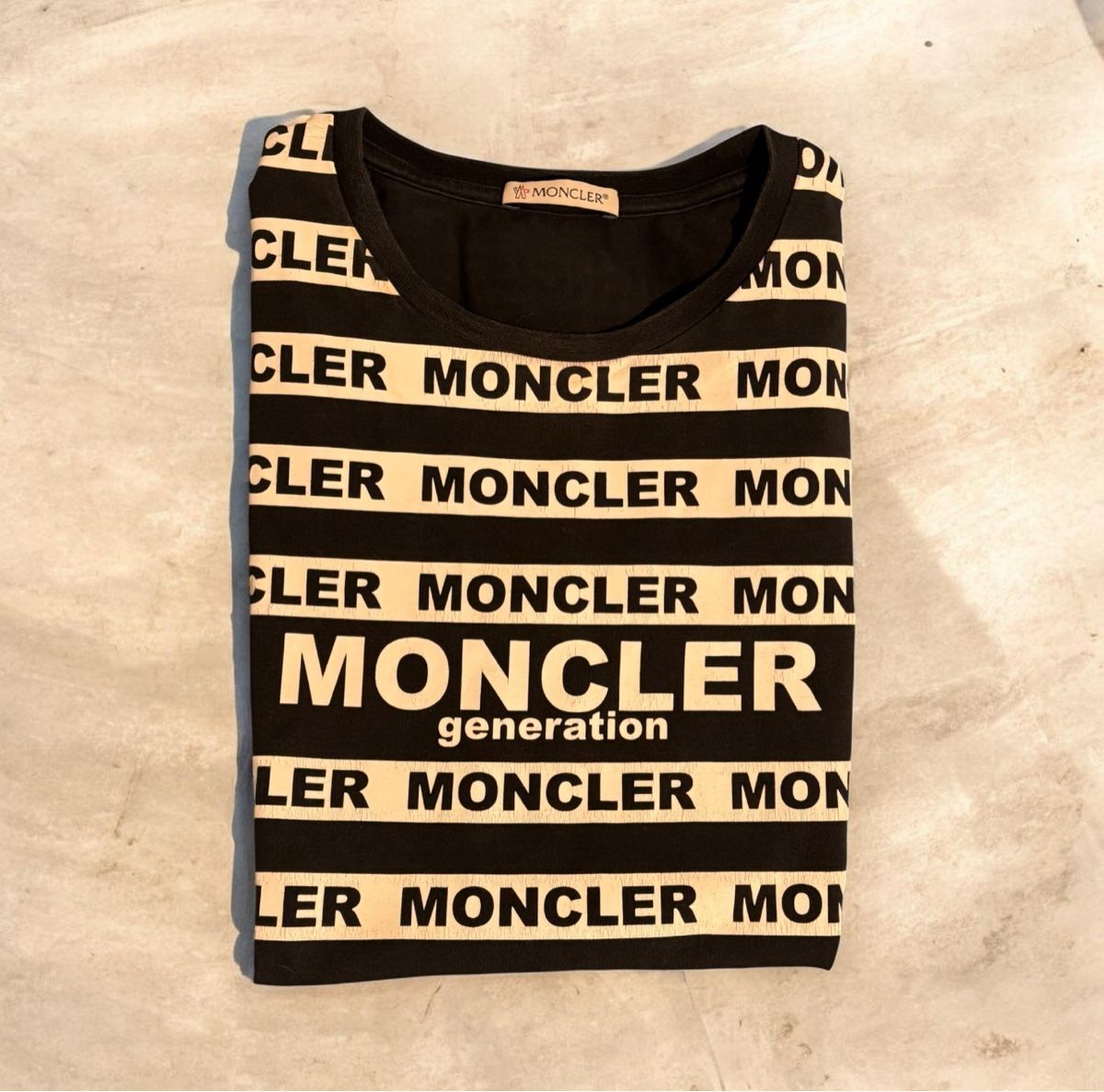 Moncler T-shirt: T-shirt Moncler – Usato da Châtel-St-Denis venduto da Montclair_Swiss