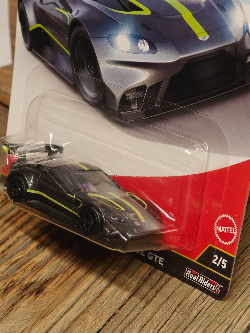 Hot Wheels Modellautos: Hot Wheels Premium Aston Martin Vantage GTE – Neu und originalverpackt aus Flaach von ste_7cwf 1