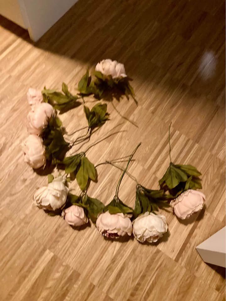 Tutte le decorazioni: XXL Dekor Set mit Rosen weiss // rosa – Usato da Rudolfstetten venduto da Stellina1975 3