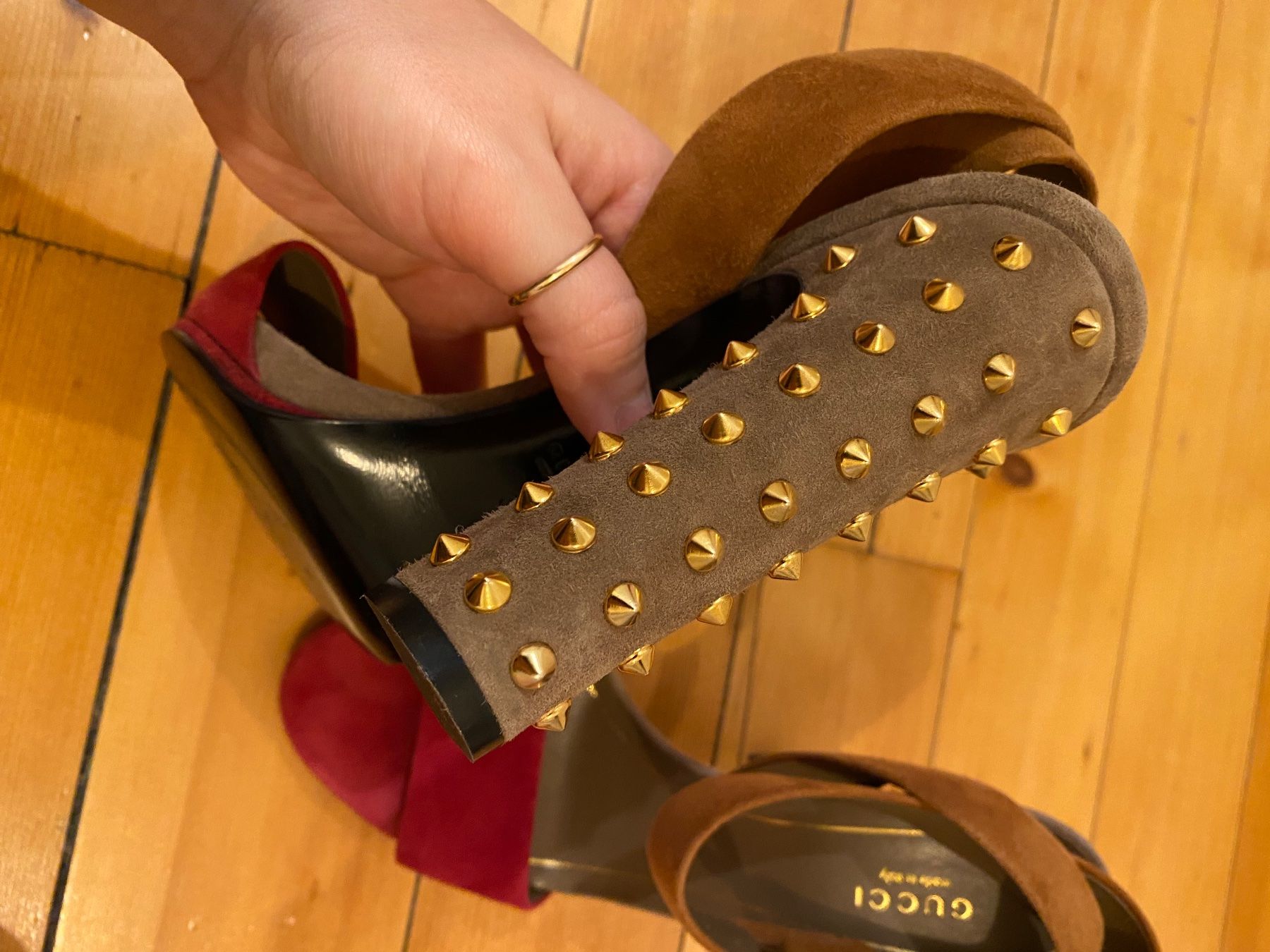 Gucci Scarpe da donna: Gucci Suede Studded Heels, Size 39 IT – Nuovo (secondo la descrizione) da Mies venduto da nic_yk5d 6