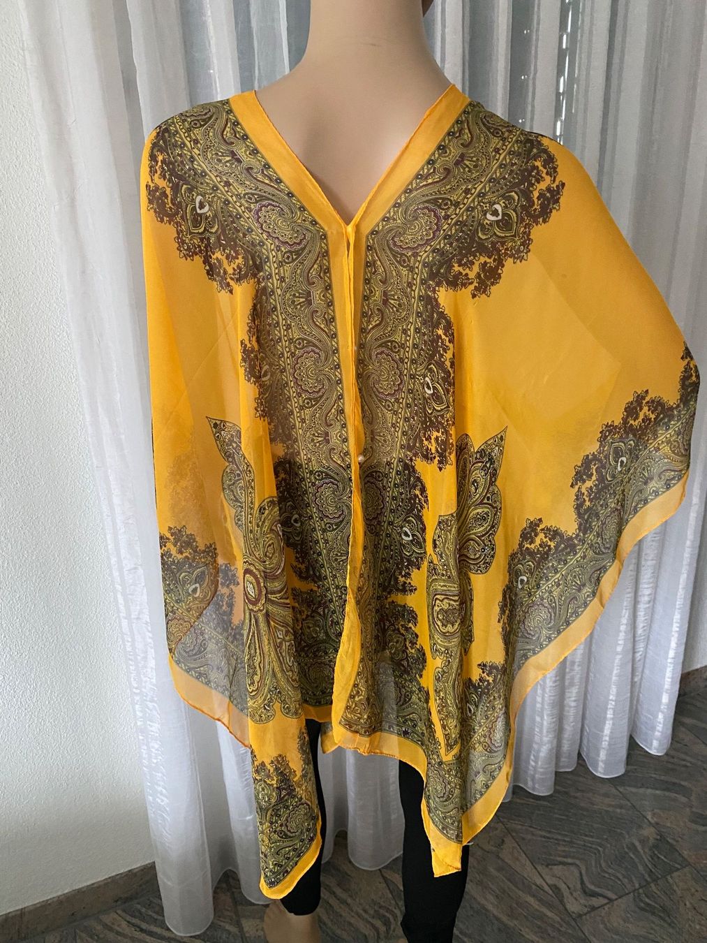 Camicette: stilvolle und edle Bluse/Tunika, gelb, 1 Size – Nuovo e nell'imballaggio originale da Winkel venduto da ferrari2022 4
