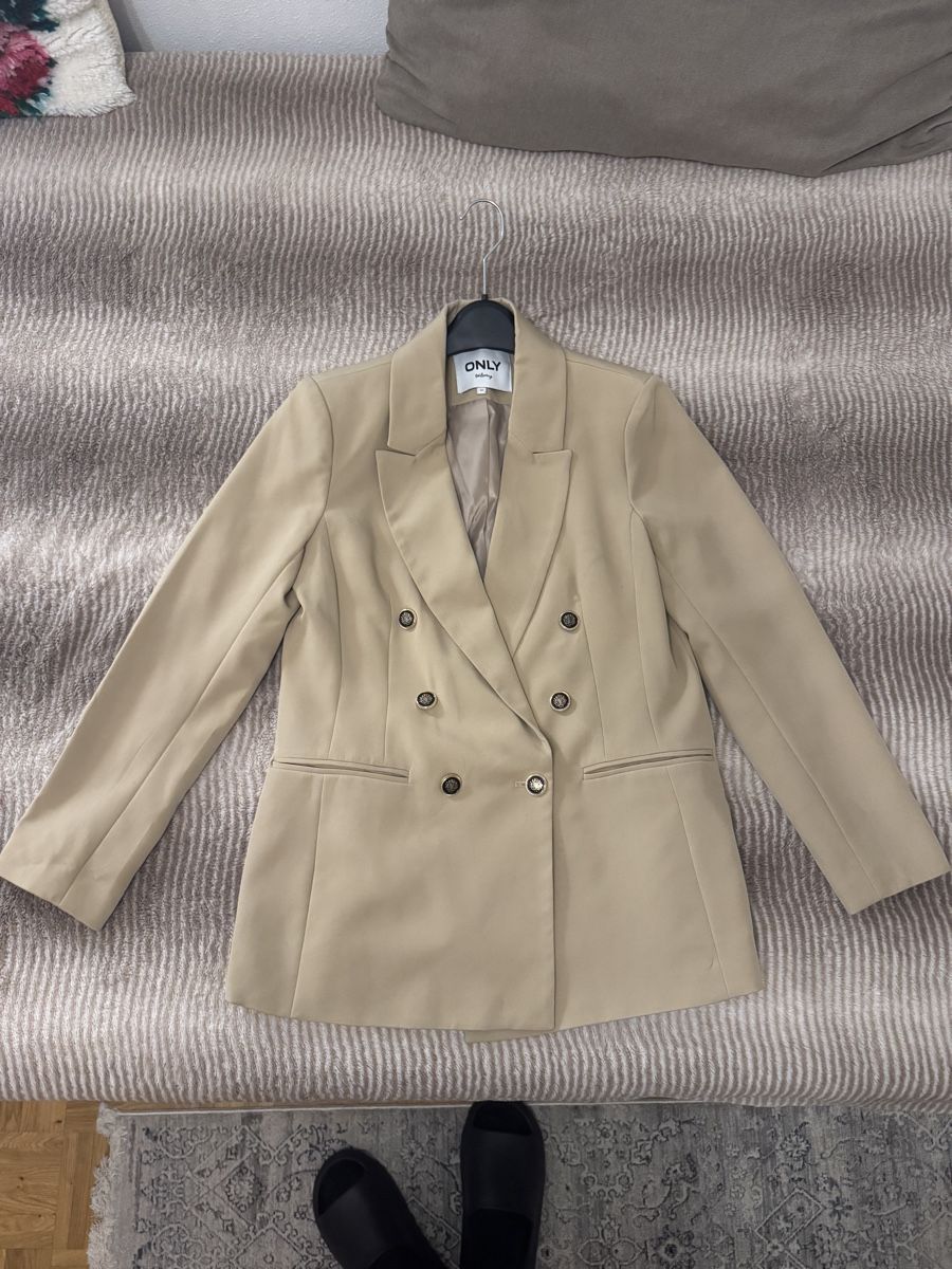 Anzüge & Kostüme: Blazer  – Gebraucht aus Tolochenaz von EltonB