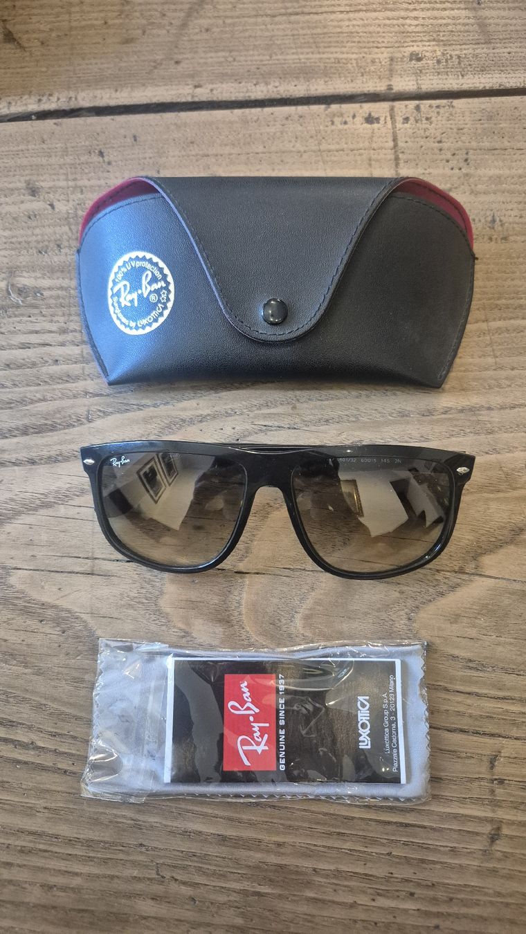 Ray-Ban Occhiali & Lenti: Rayban Boyfriend 601/32 – Usato da Genestrerio venduto da RUSTY_VIK
