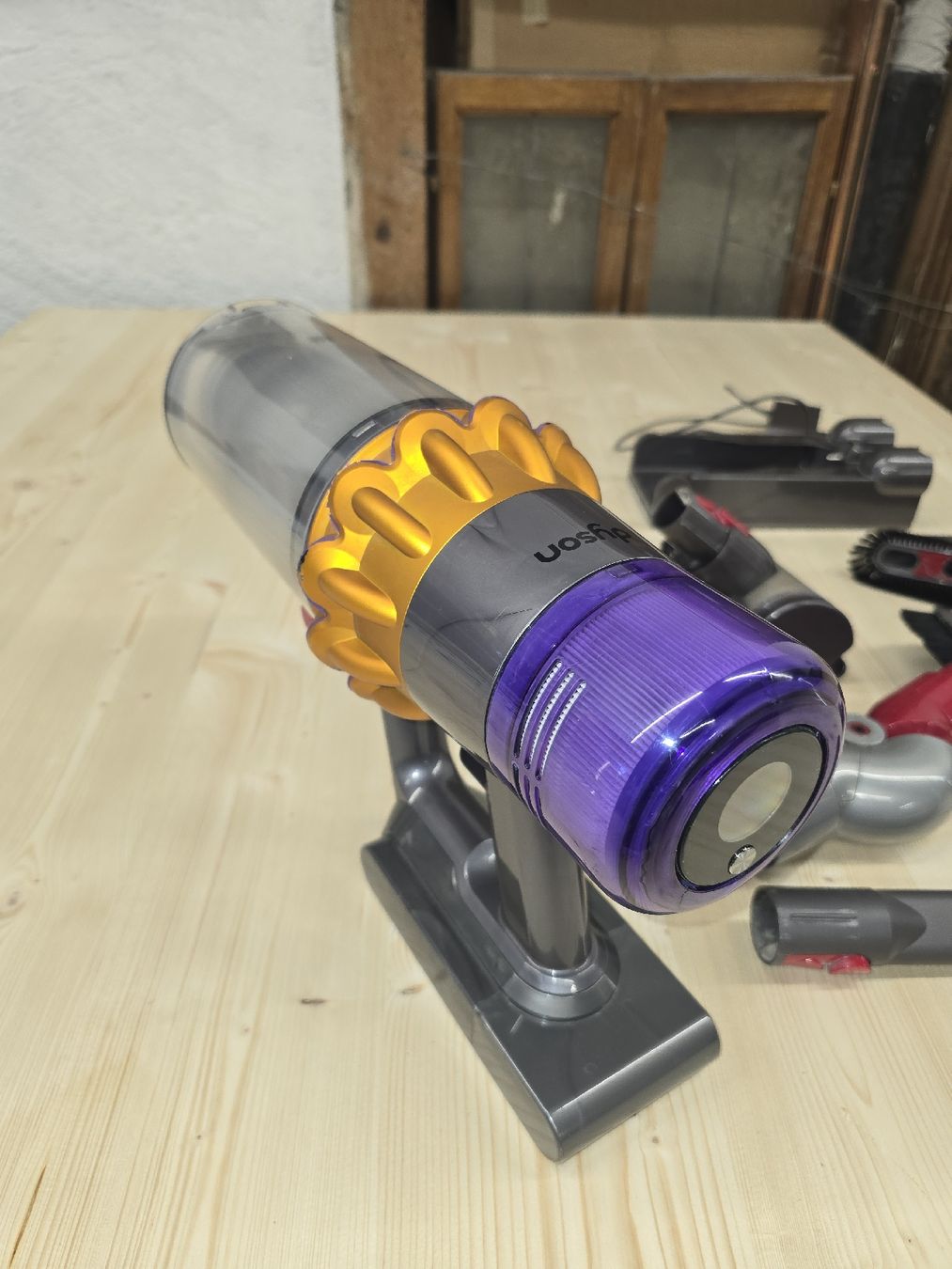 Dyson Aspirapolveri & Accessori: Dyson V15 absolut – Usato da Aigle venduto da sch_wn6c 2