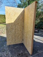 Holzkonstruktion / Holzplatten / Holzbalken / Fichten