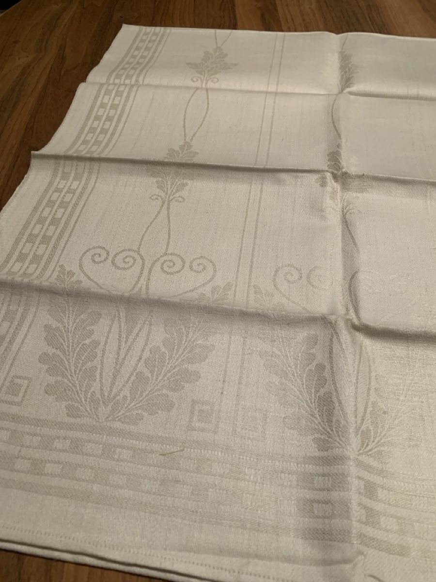 Tessuti: 6 alte beige Tischtücher – Usato da Hochdorf venduto da Blume007 2