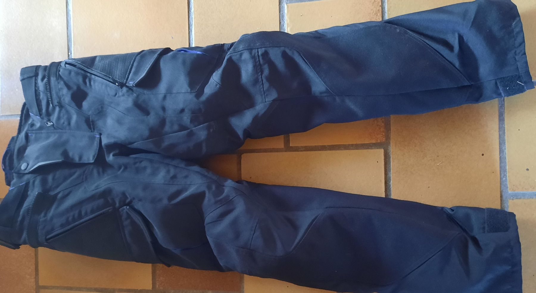 Yamaha Hosen: Pantalon moto noir taille M doublé  – Neu (gemäss Beschreibung) aus Romanel-s-Lausanne von Fantapim