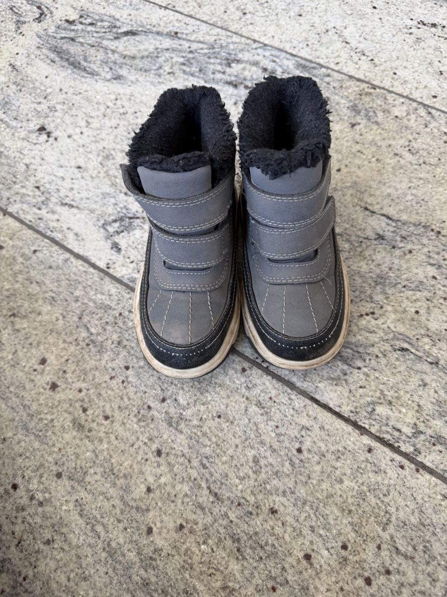 H&M Scarpe per ragazzi: Kinderwinterschuhe 25 – Usato da Niederglatt ZH venduto da sim_gj7s