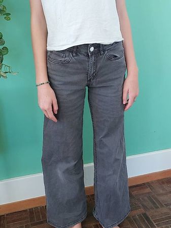 Dunkelgraue Jeans