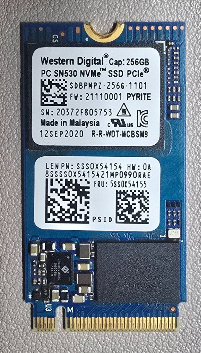 Western Digital Harddisks: SSD Wester Digital 256GB NVMe PCIe 4x4 – Gebraucht aus Lausanne von Super_IT
