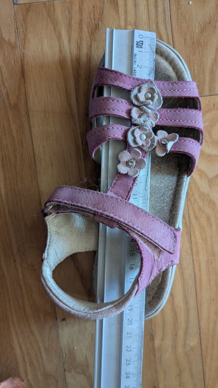 Scarpe per ragazze: Sandale – Usato da Lommis venduto da susannekoenig