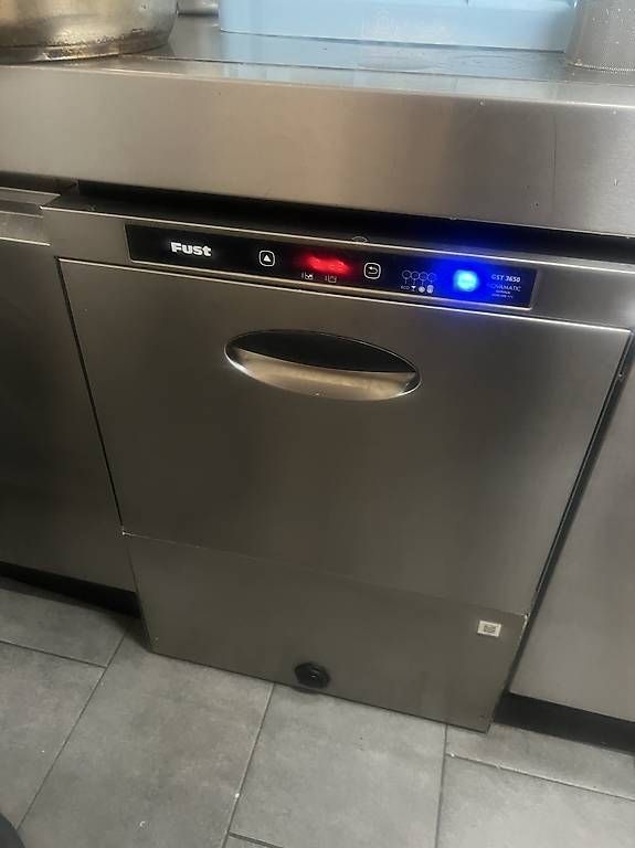 Lavastoviglie: Geschirre spul machine  – Difettoso da Zürich venduto da luc_g79r