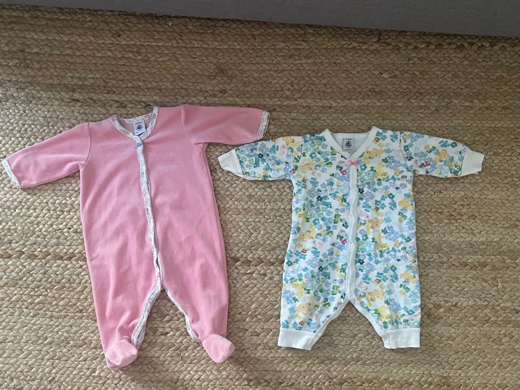 Petit Bateau Pyjamas & Ähnliches: 2 Pyjama Petit Bateau 3 Monate 60 Strampler – Gebraucht aus Zürich von vpe_7shz