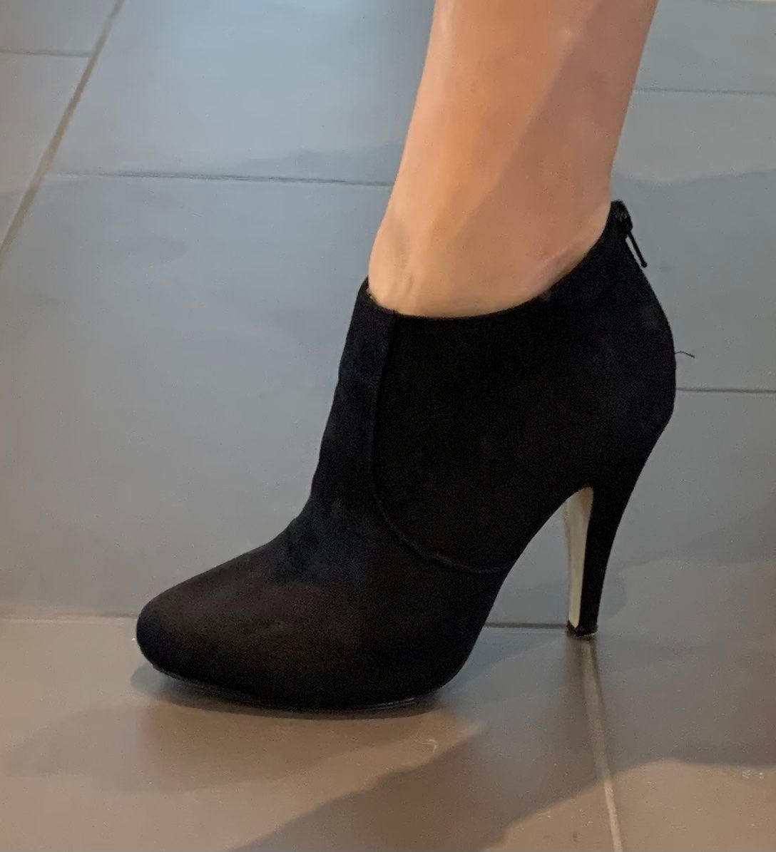 Scarpe da donna: Stifeletten La Strada – Usato da Zürich venduto da ThaliaL