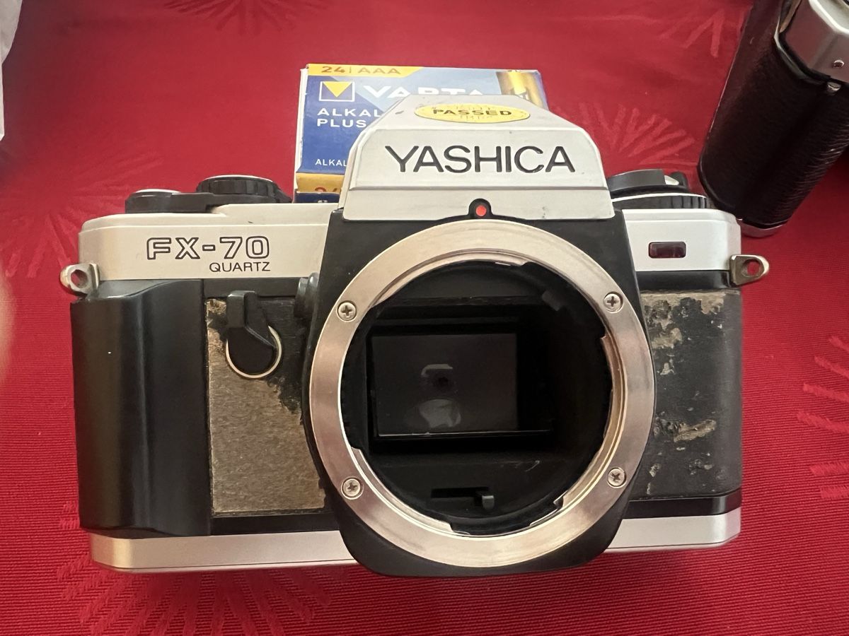 Yashica Fotocamera: Yashica FX-70 Qaurtz – Usato da Zürich venduto da jao_2bx7 1