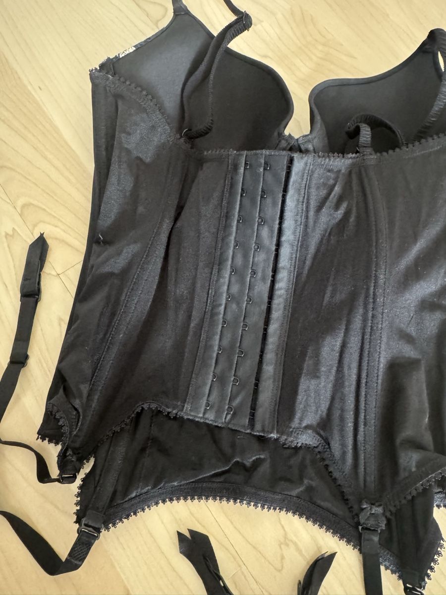Beldona Altra biancheria intima: BELDONA Korsett 75C – Usato da Glattpark(Opfikon) venduto da LivS 2