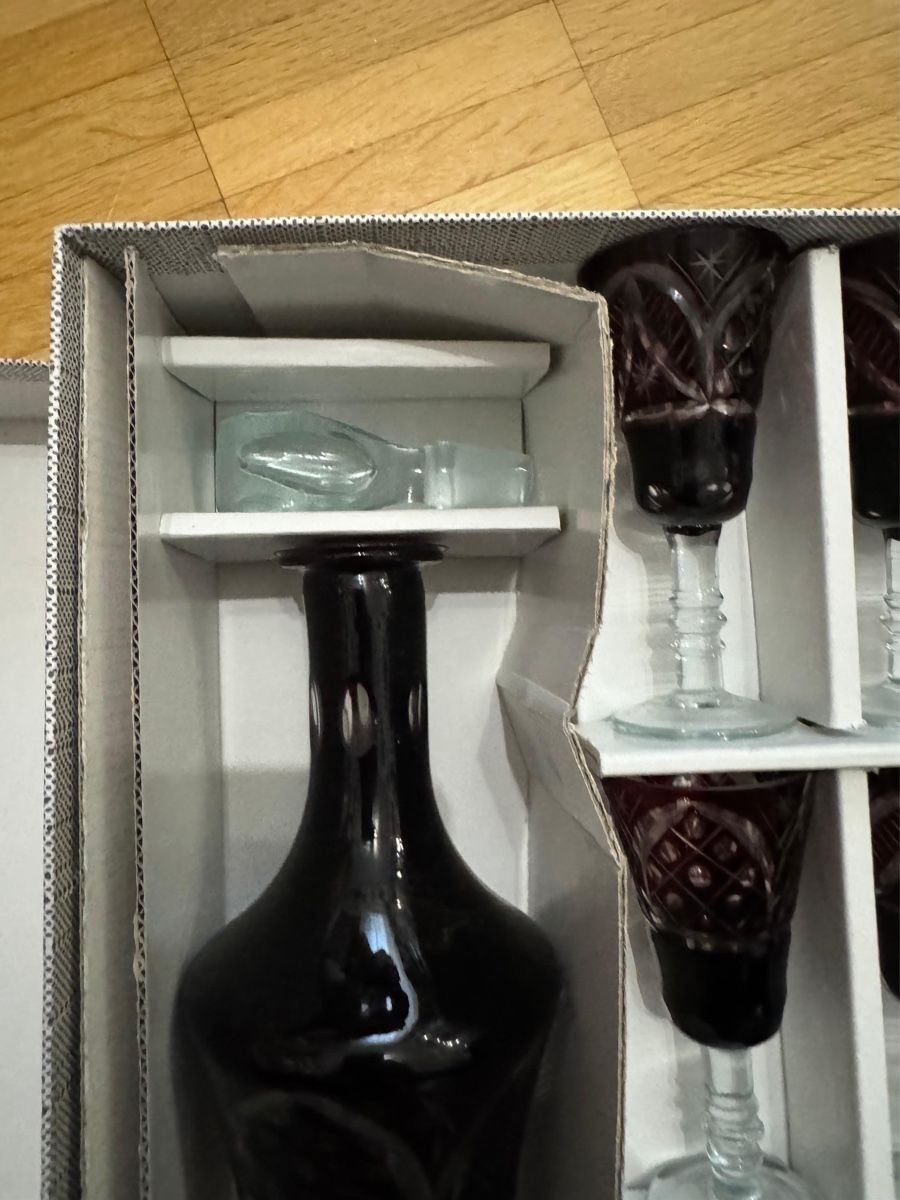 Caraffe: Caraffa decanter in cristallo marrone con sei bicchieri – Nuovo e nell'imballaggio originale da Viganello venduto da Lolland_7 3