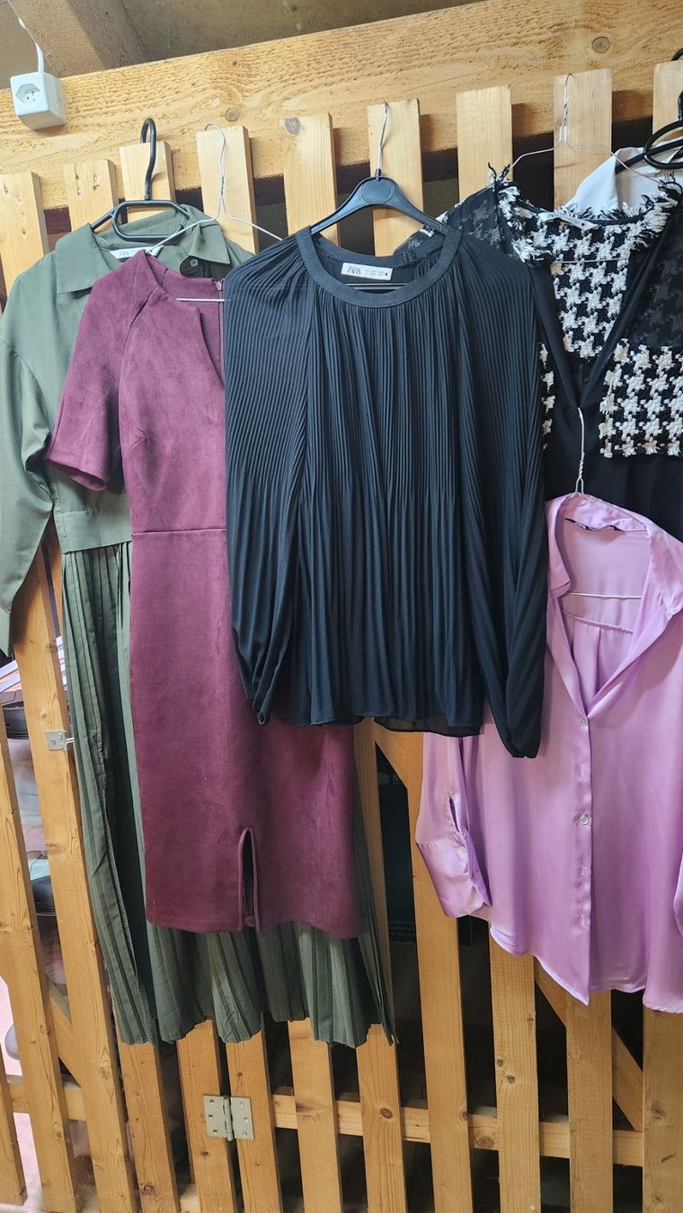 Zara Kleiderpakete: Kleiderpaket Grösse S – Gebraucht aus Dübendorf von Jolenia 6