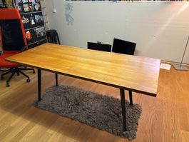 Tisch Kirschbaumholz mit Sitzbänken aus Kirschbaumholz