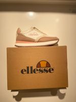 ELLESSE WOMEN      GRÖSSE 40      INNENSOHLE  26 CM