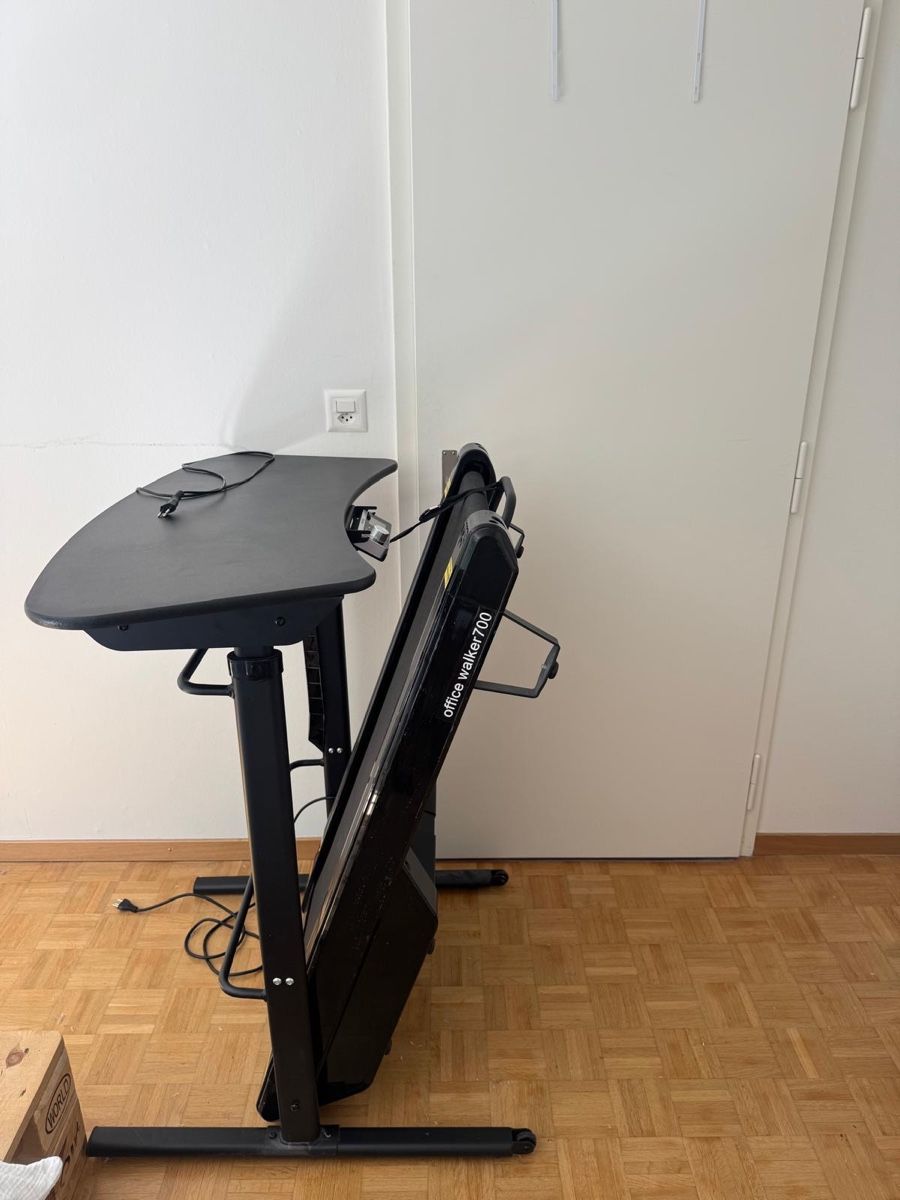 Tavoli: Laufband fürs Homeoffice mit stehtisch – Usato da Emmenbrücke venduto da kra_2dm7 1