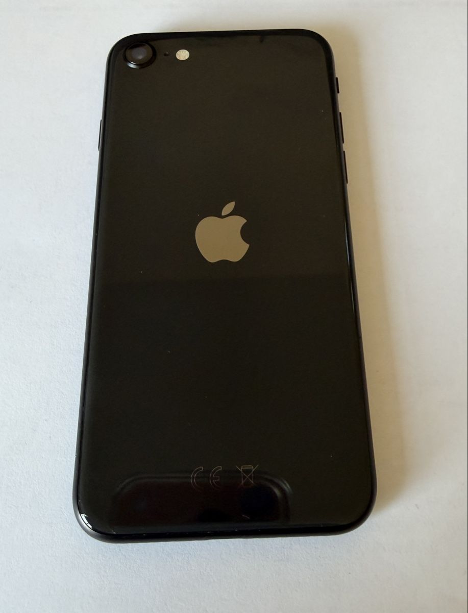 Apple Handys / Smartphones: iPhone SE (2020) 128GB, Schwarz – Gebraucht aus Muntelier von Oli1981 1