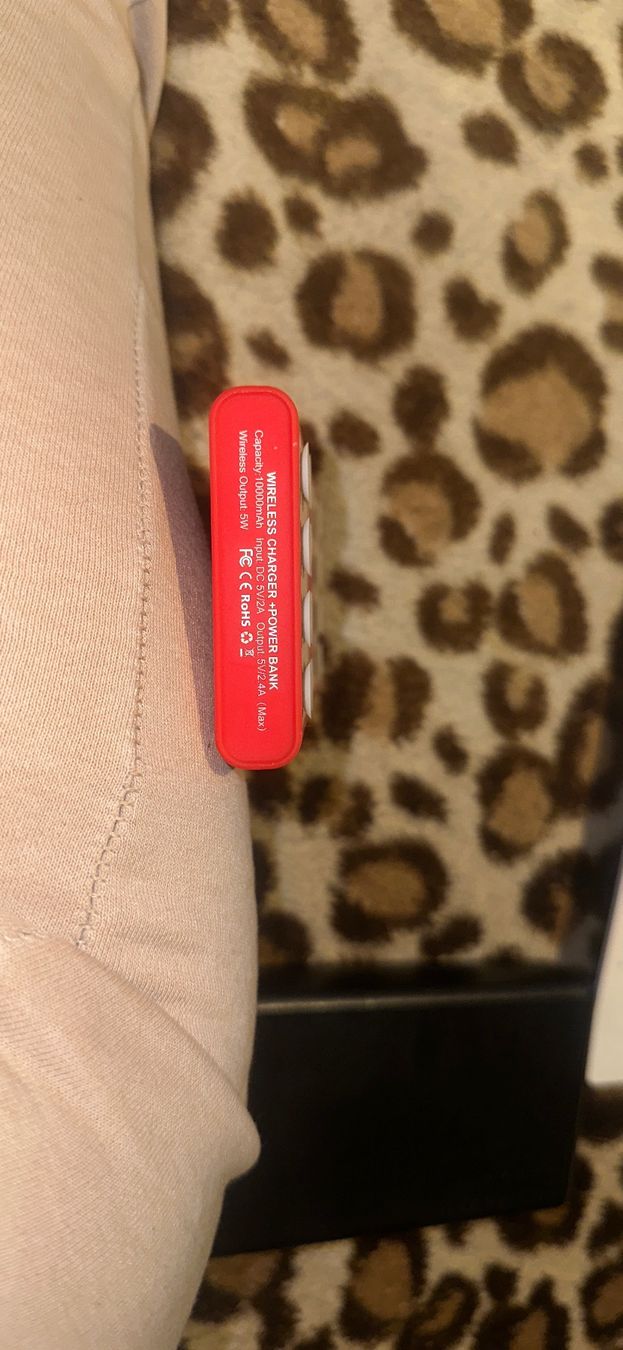 Ladegeräte: Powerbank mit 10000 mAh Rot – Gebraucht aus uzwil von Semkii.j 4