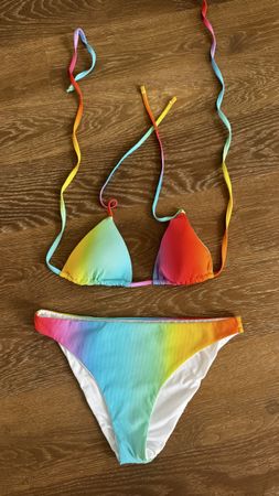 Bikini Calzedonia Cobey dégradé arc-en-ciel état neuf