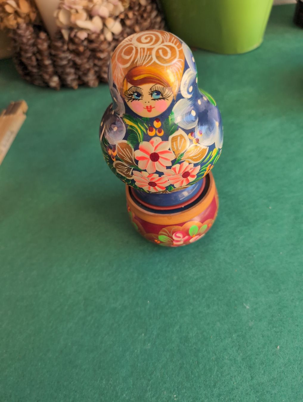 Statuette: Babuschka mit Musik und Drehung  – Usato da Bern venduto da berneroberlaenderin