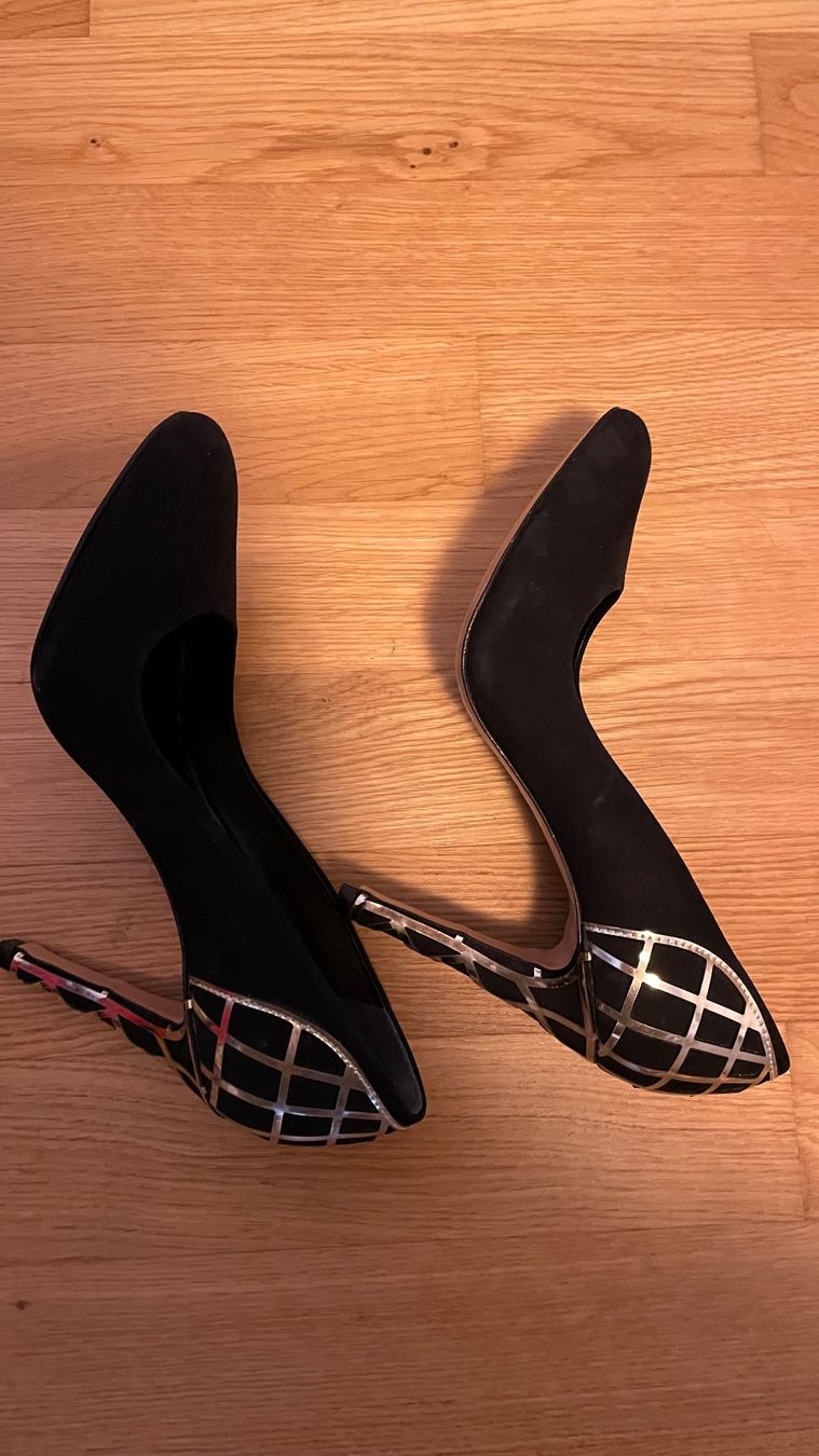 Damenschuhe: San Marina Pumps Wildleder, 38 – Gebraucht aus Oberwil BL von J.L.