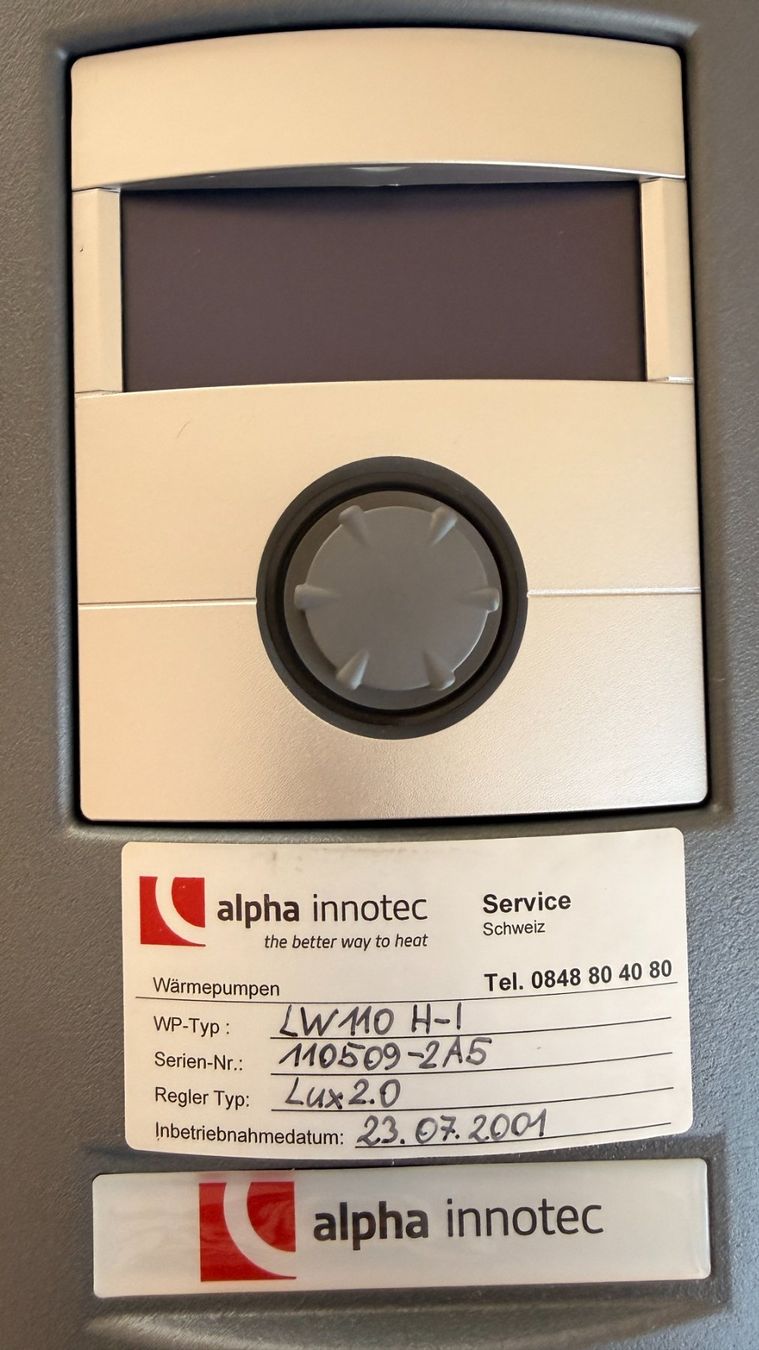 Radiatori: Alpha Innotec Wärmepumpenregler Luxtronik 2.0 – Usato da Würenlos venduto da Bozon 1