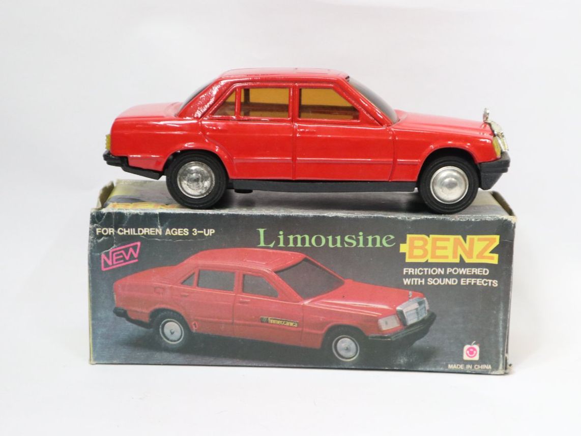 Spielzeuge: Blechauto Mercedes 190 Schwungrad – Neu (gemäss Beschreibung) aus Eschenbach SG von Astalavista 1