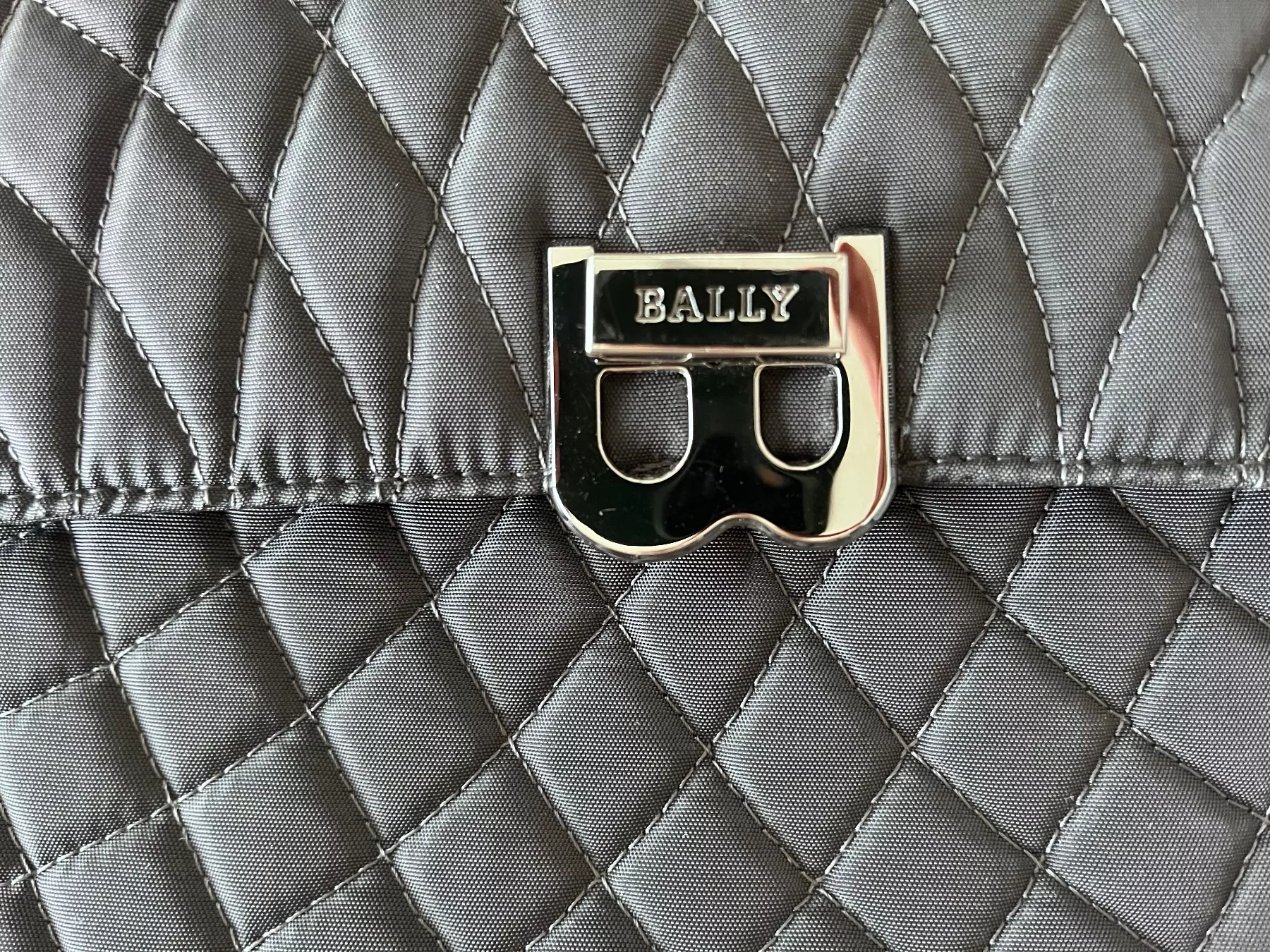 Bally Borse da donna: Tasche BALLY – Nuovo (secondo la descrizione) da Roggwil BE venduto da KarotteV 2