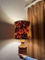 Vintage Lampe mit Blumenmuster